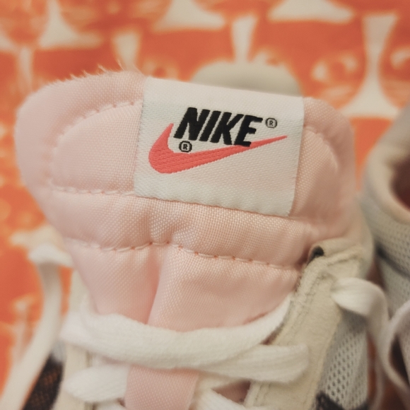 Nike Pride LGBTQ GORGEOUS rainbow 🌈 size 9 Like New! Sneaker - Picture 8 of 16